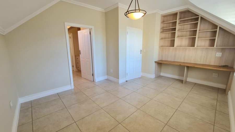 5 Bedroom Property for Sale in The Village Western Cape